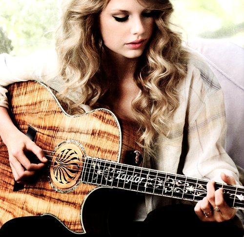 dan-guitar-cu-taylor